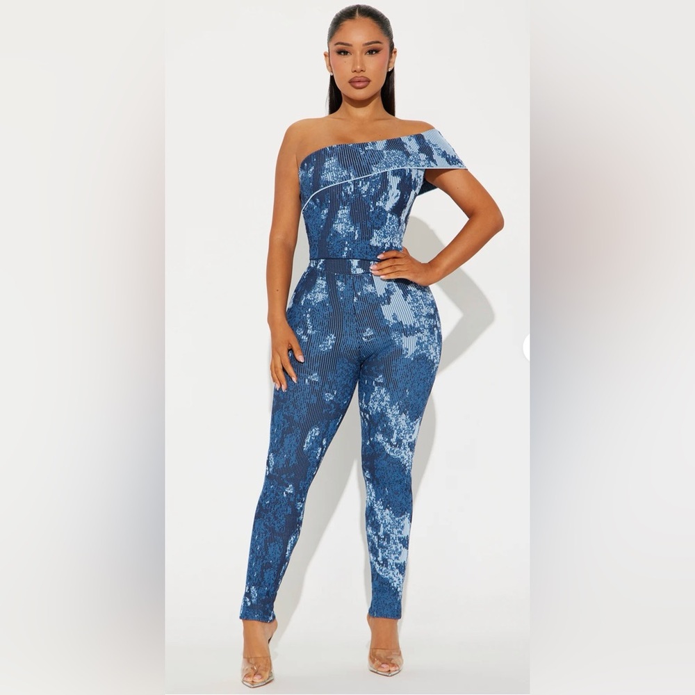 Fashion Nova Stylish Blue 2 Piece Jumpsuit.